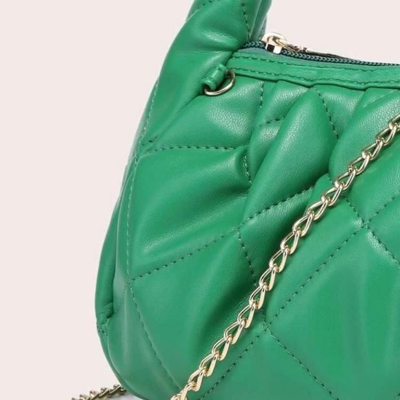 Quilted Chain Ruched Bag - Picture 9 of 10